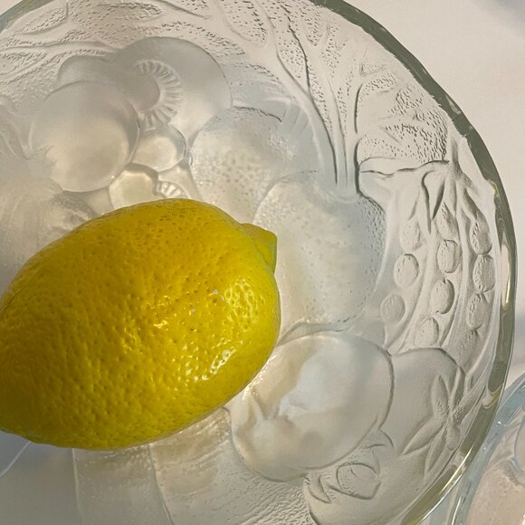 VINTAGE Salad Bowl Set in Frosted Pressed Glass Six (6) Pieces Exc. Condition - Picture 12 of 12